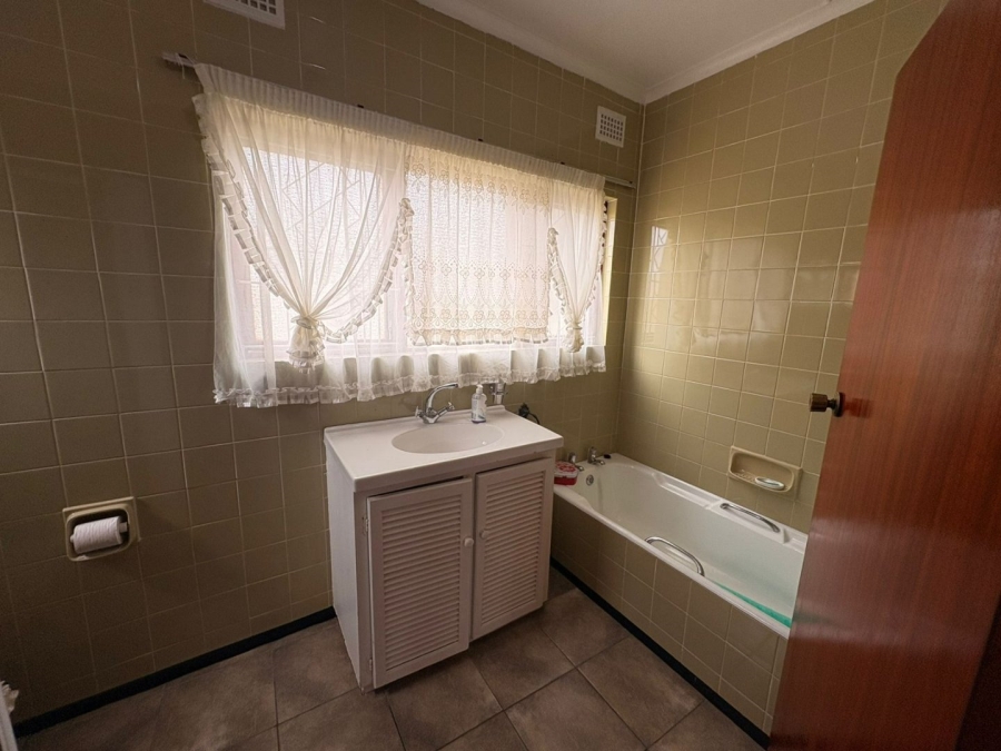 4 Bedroom Property for Sale in Braelyn Eastern Cape